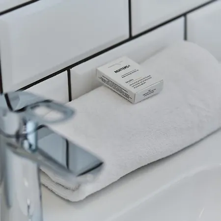 Na Szancach With Balcony By Renters ヴロツワフ